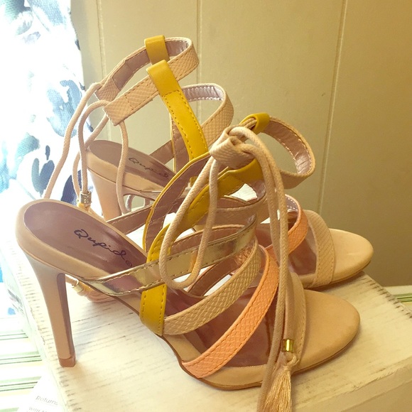 Heels - Picture 1 of 3